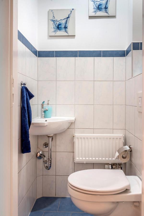Komfortable Ferienwohnung In Halle Halle  ภายนอก รูปภาพ