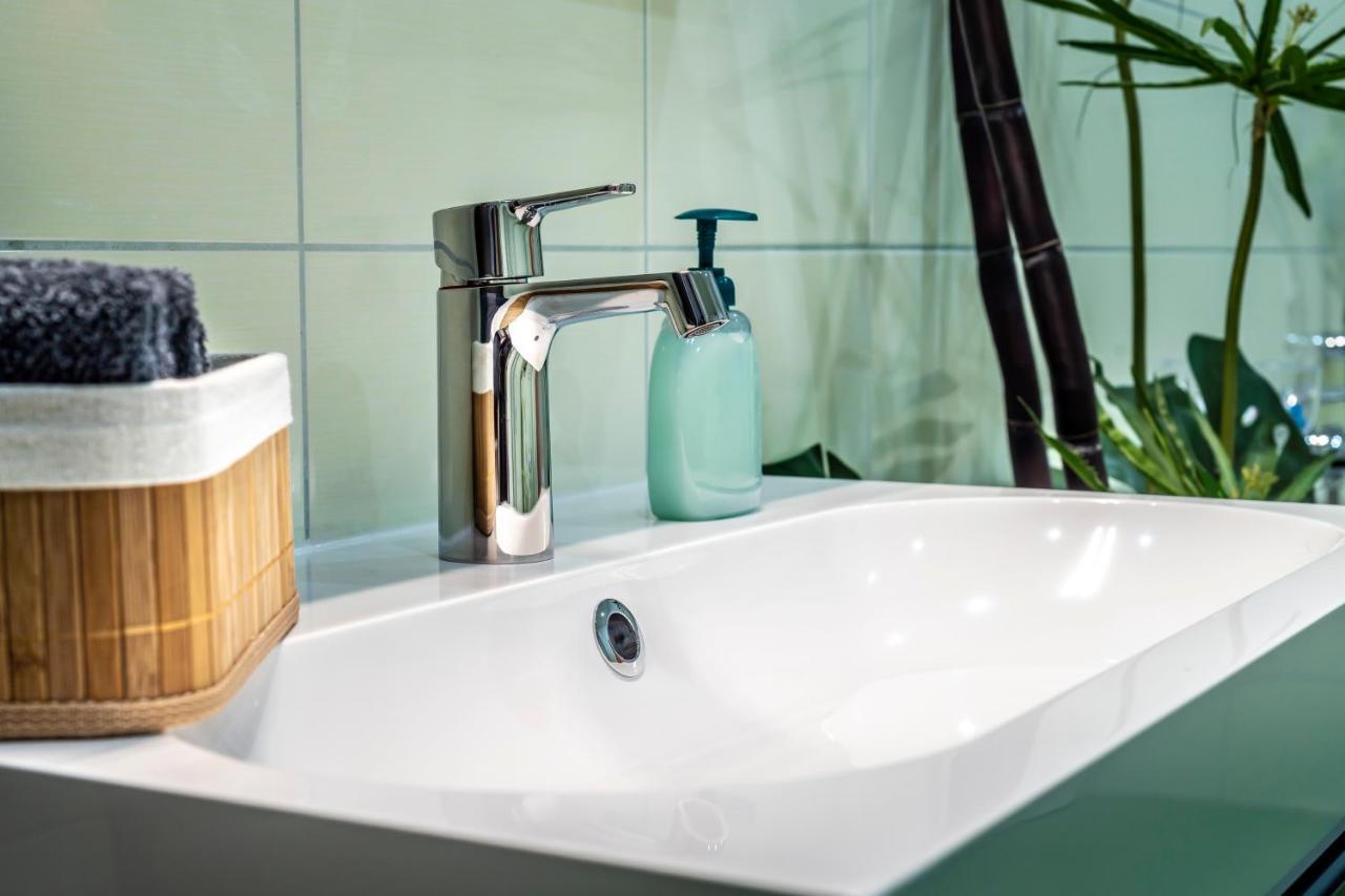 Komfortable Ferienwohnung In Halle Halle  ภายนอก รูปภาพ