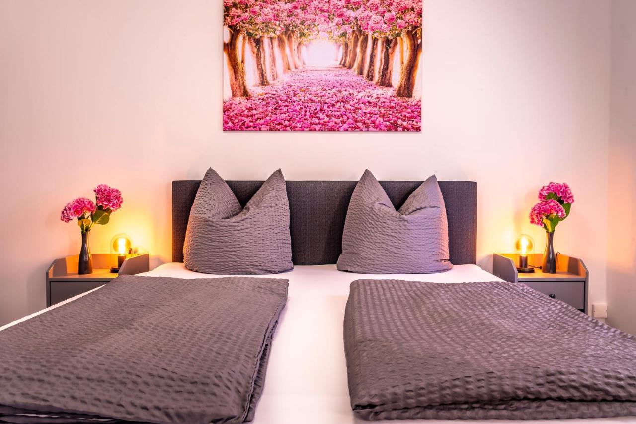 Komfortable Ferienwohnung In Halle Halle  ภายนอก รูปภาพ